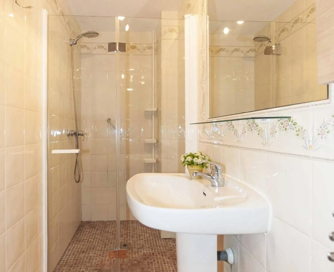 Appartamento 1232 Gaudi 100M Playa - Apivend Immo Roses