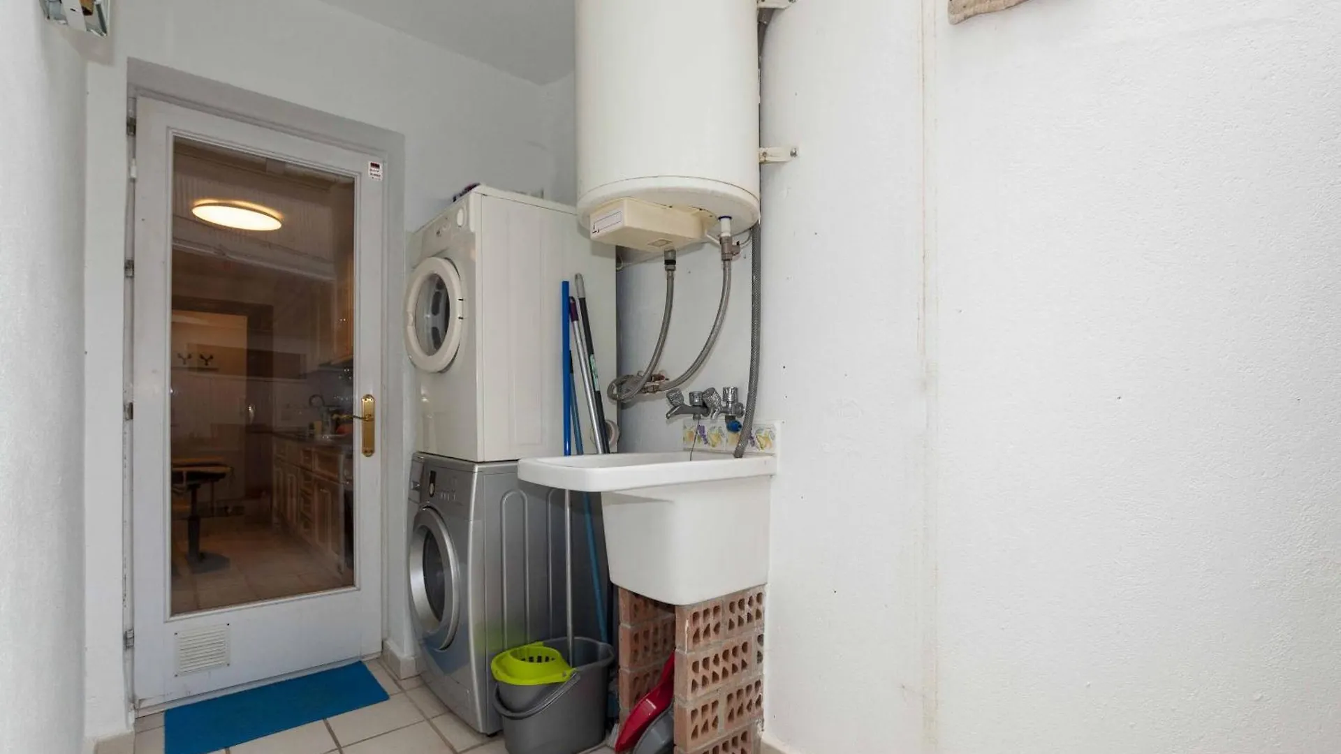 Appartamento 1232 Gaudi 100M Playa - Apivend Immo Roses 0*,  Spagna
